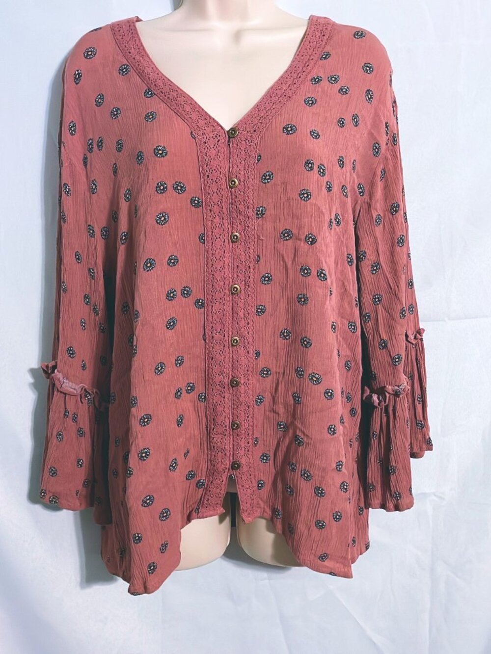 Maurices Cute Floral Button Up Top Size 0X